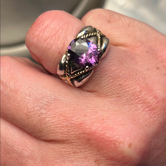 Jewelry - 🍐TRADED🍐Simulated Amethyst on 2-toned Rope twist ring, Size 6